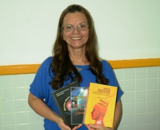 Professora da FAMA publica livro pela Editora UFS