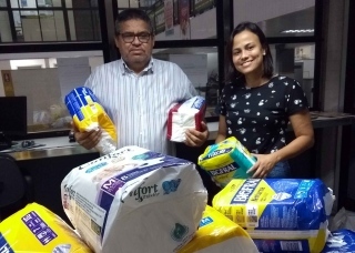 Responsabilidade Social: FAMA doa 37 pacotes de fraldas arrecadadas em evento